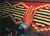 Exposición: Tejido por las Abuelas - Tejidos Navajos del Siglo XIX -  2000