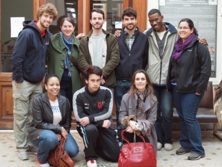 Becarios Fulbrigth frente a la sala de reuniones del MNHN