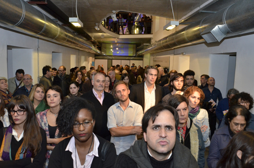 Público en sala durante oratoria